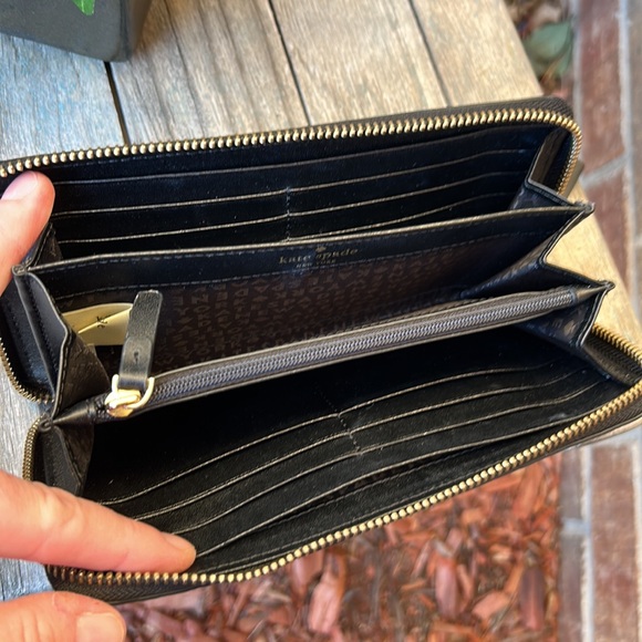 KATE SPADE ♠️ Penn Place Embossed Black Leather Zip Around Wallet - Picture 9 of 12